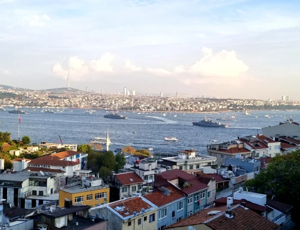 bosphorus_view_apartment_view_midday