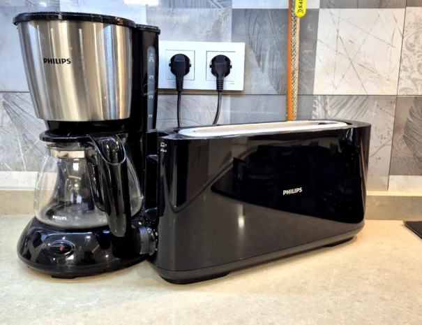 deluxe_apartment_kitchen_amenities