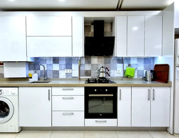 three-bedroom-kitchen